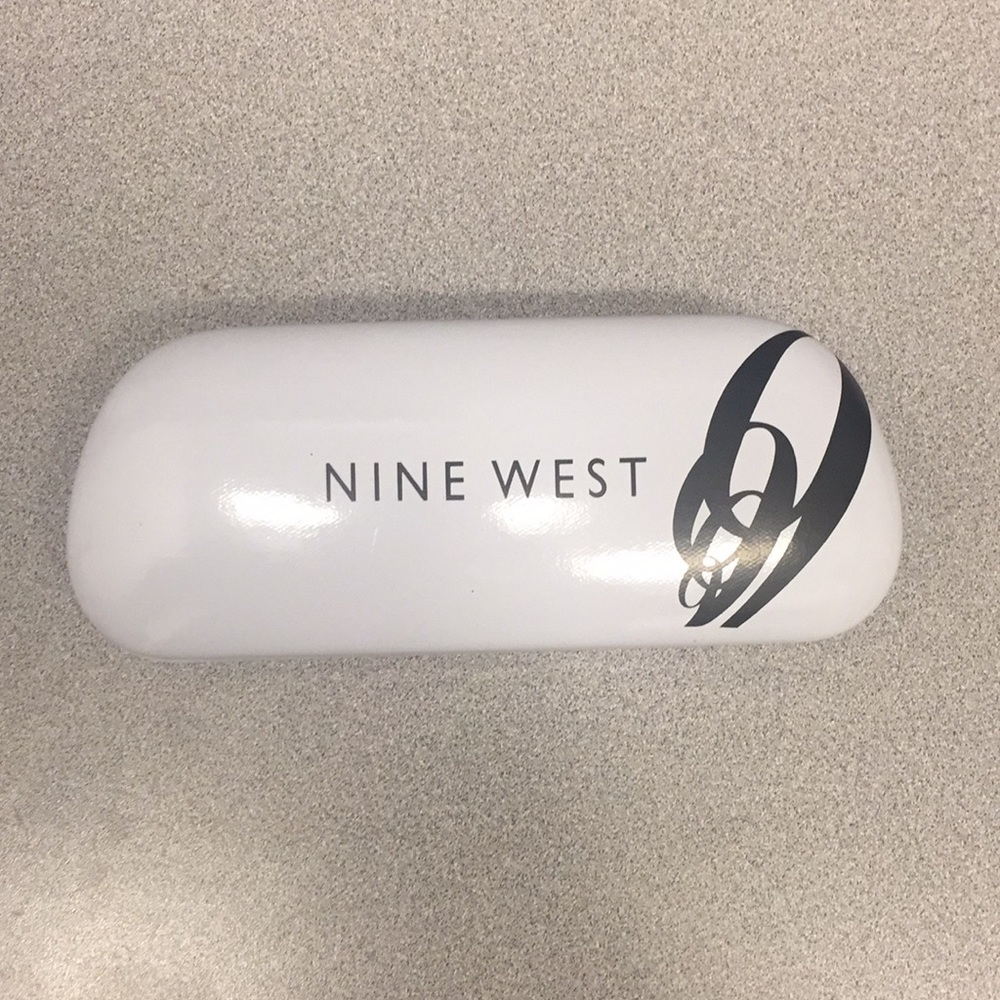 🔷White 9 West Glasses Case